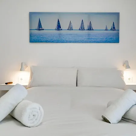 Newly Renovated Sitges With Pool Near The Beach By Hello Homes Sitges Apartamento *