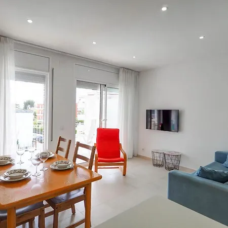 Newly Renovated Sitges With Pool Near The Beach By Hello Homes Sitges Apartamento Sitges